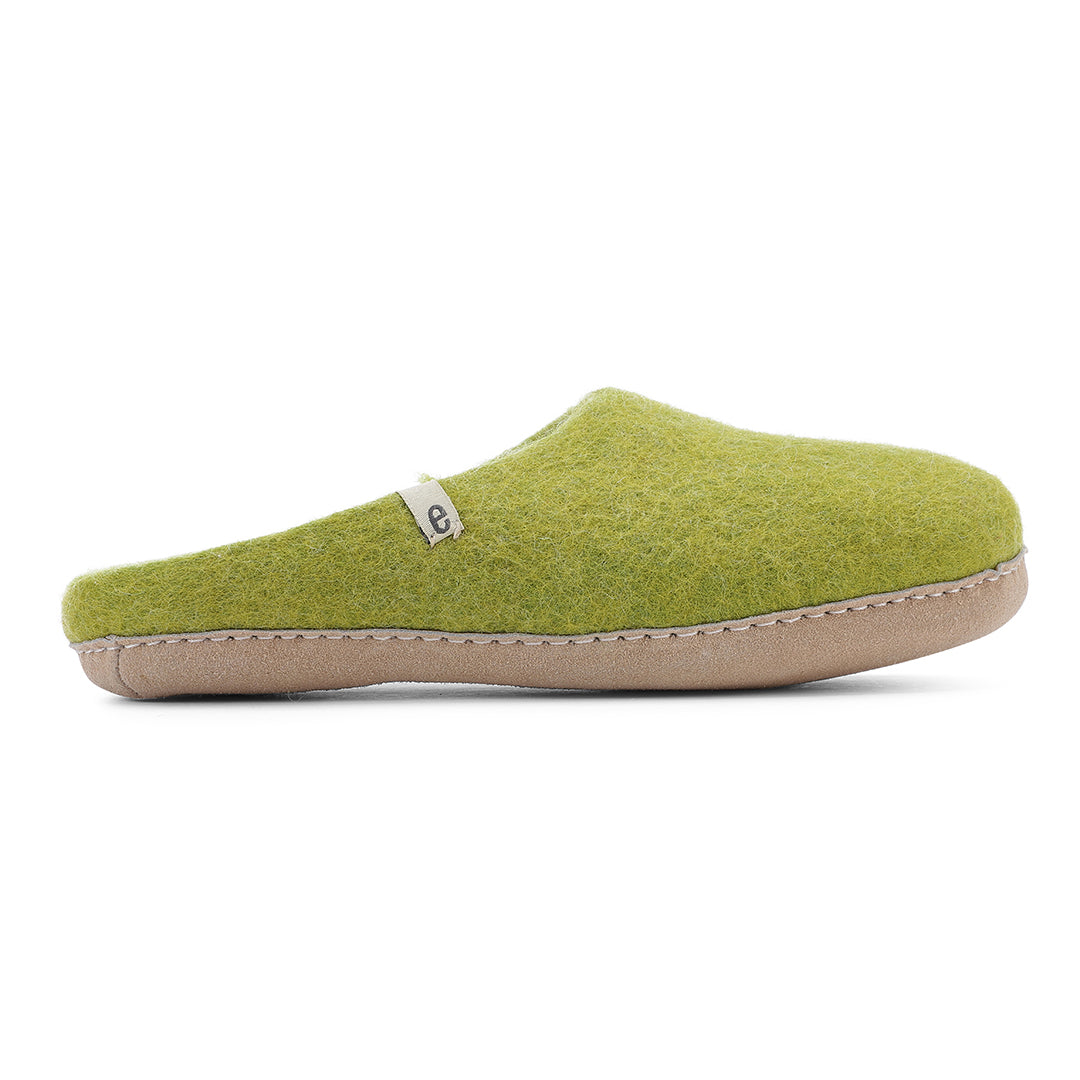 Lime green online slippers